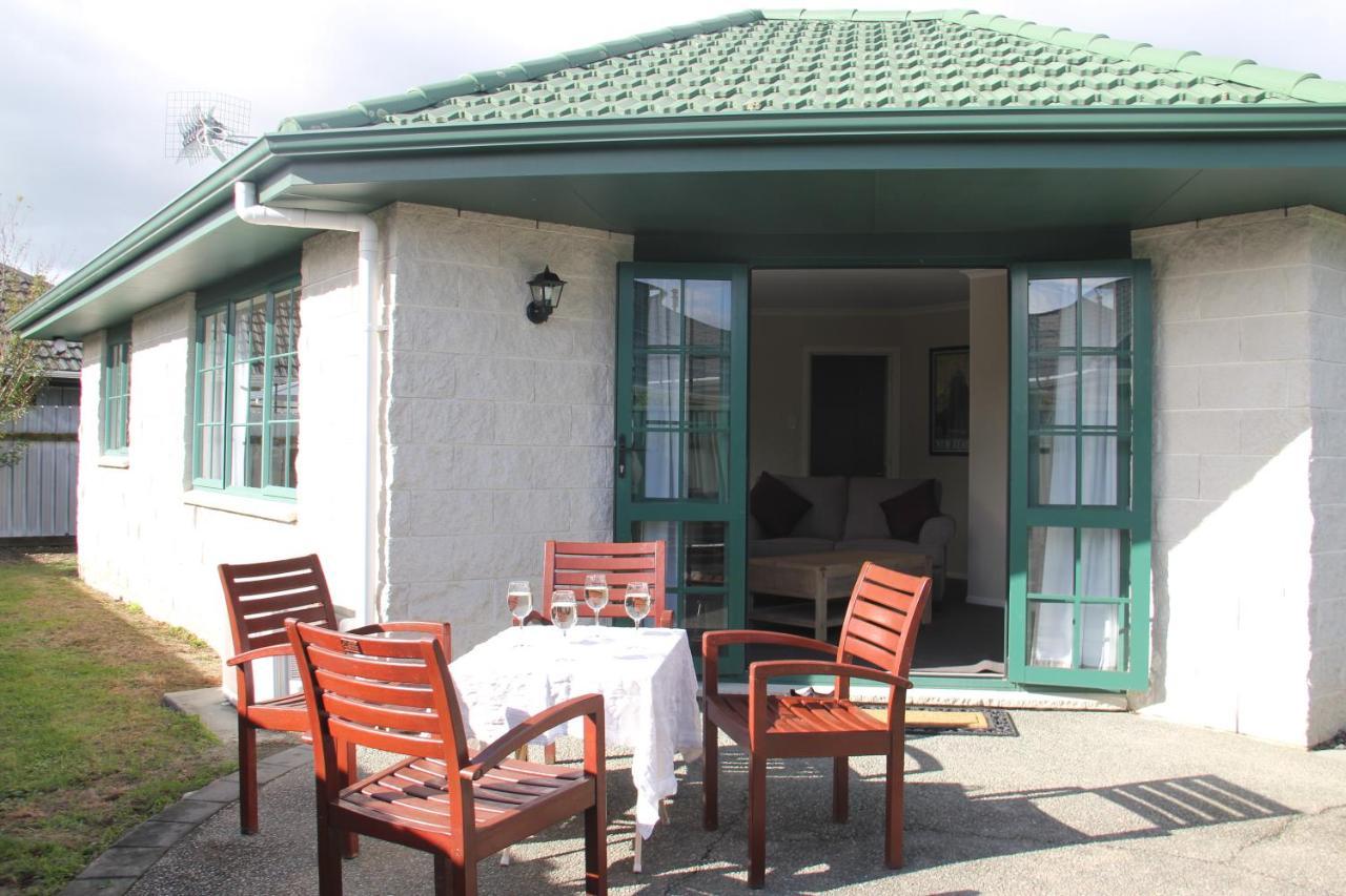 Villa Haven On Carroll Palmerston North Exterior foto